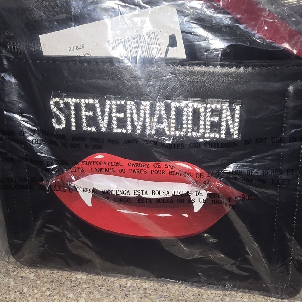 Steve Madden Black and Red Men's Bag